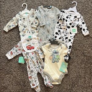 Disney Neutral Mickey & Friends Mixed Character Footie Set - Gray, White, Cream